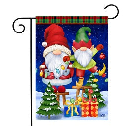 christmas gnomes garden flag gf4-9238