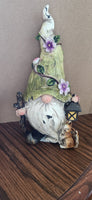 Garden Gnomes with Flowered Hats   GR074450