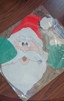 peeking santa claus             3900201-07