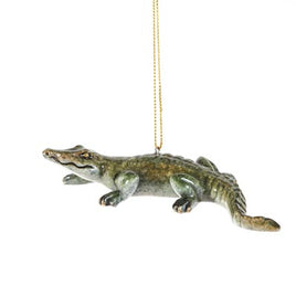 hanging alligator                          x-366-4